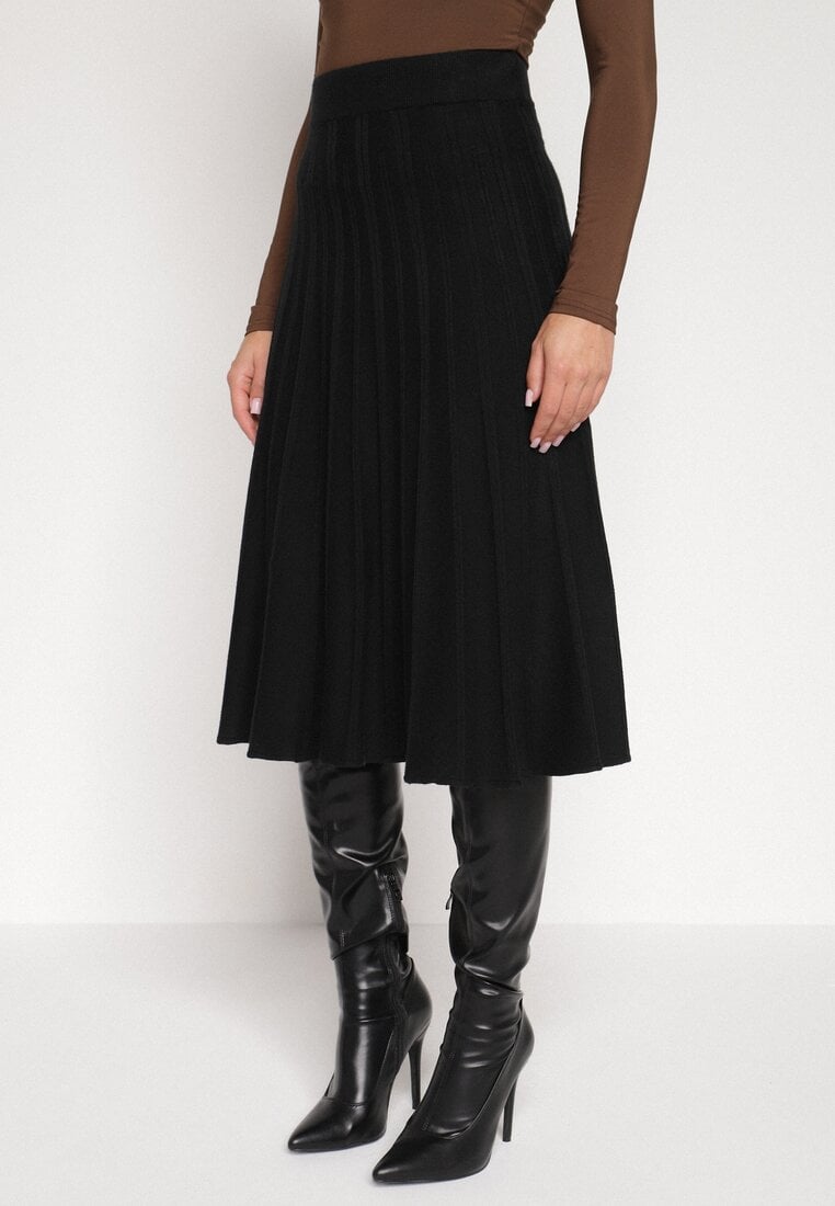 Czarna Rozkloszowana Plisowana Spódnica Dzianinowa Tussana