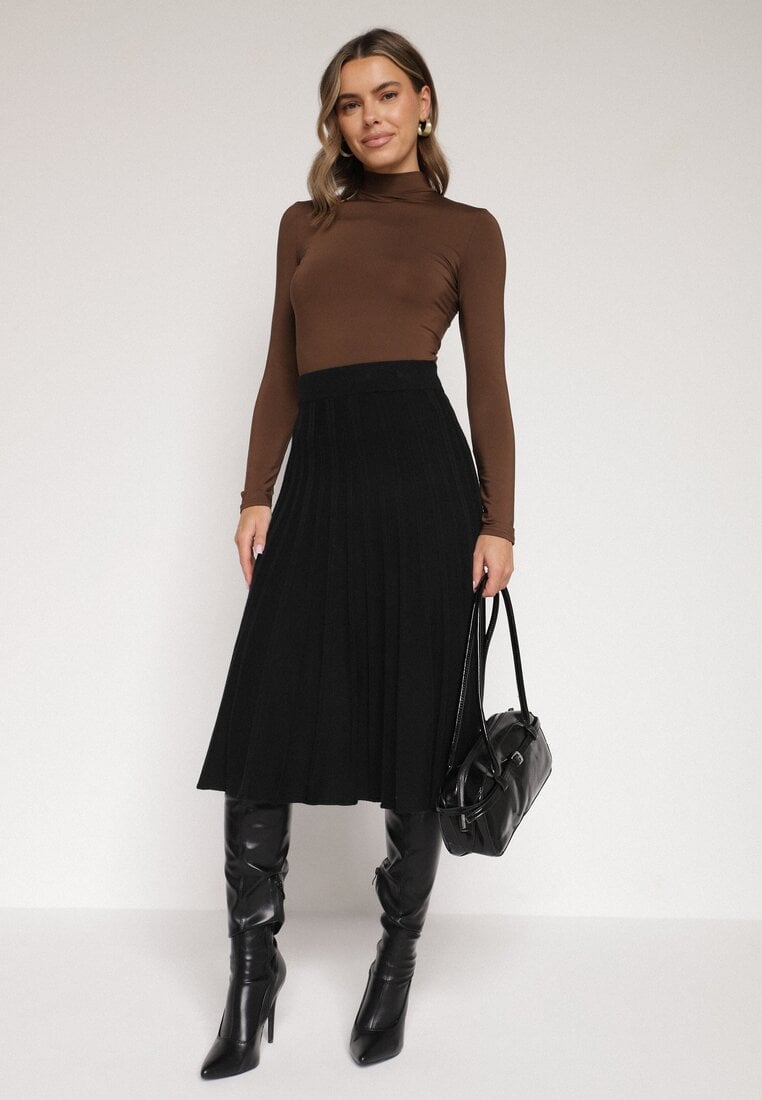 Czarna Rozkloszowana Plisowana Spódnica Dzianinowa Tussana