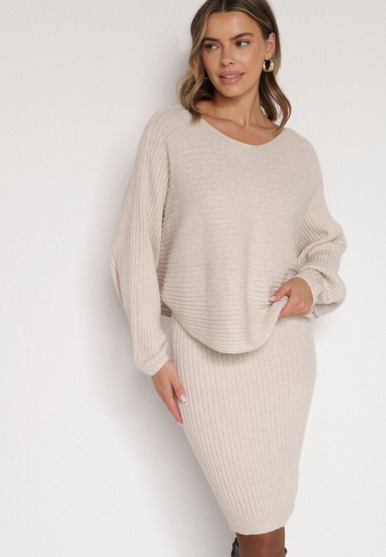 Ciemnobeżowy Dzianinowy Komplet Prążkowany Sukienka i Sweter o Kroju Nietoperz Wederela