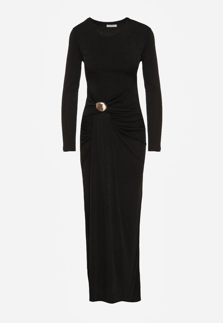 Czarna Taliowana Sukienka o Eleganckim Kroju z Marszczeniem i Aplikacją Sewedina