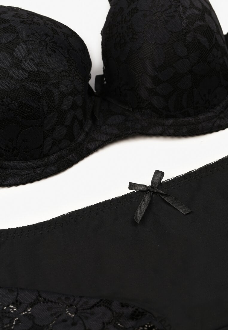 Czarny Klasyczny Komplet Biustonosz i Majtki Figi z Koronką Ezilene