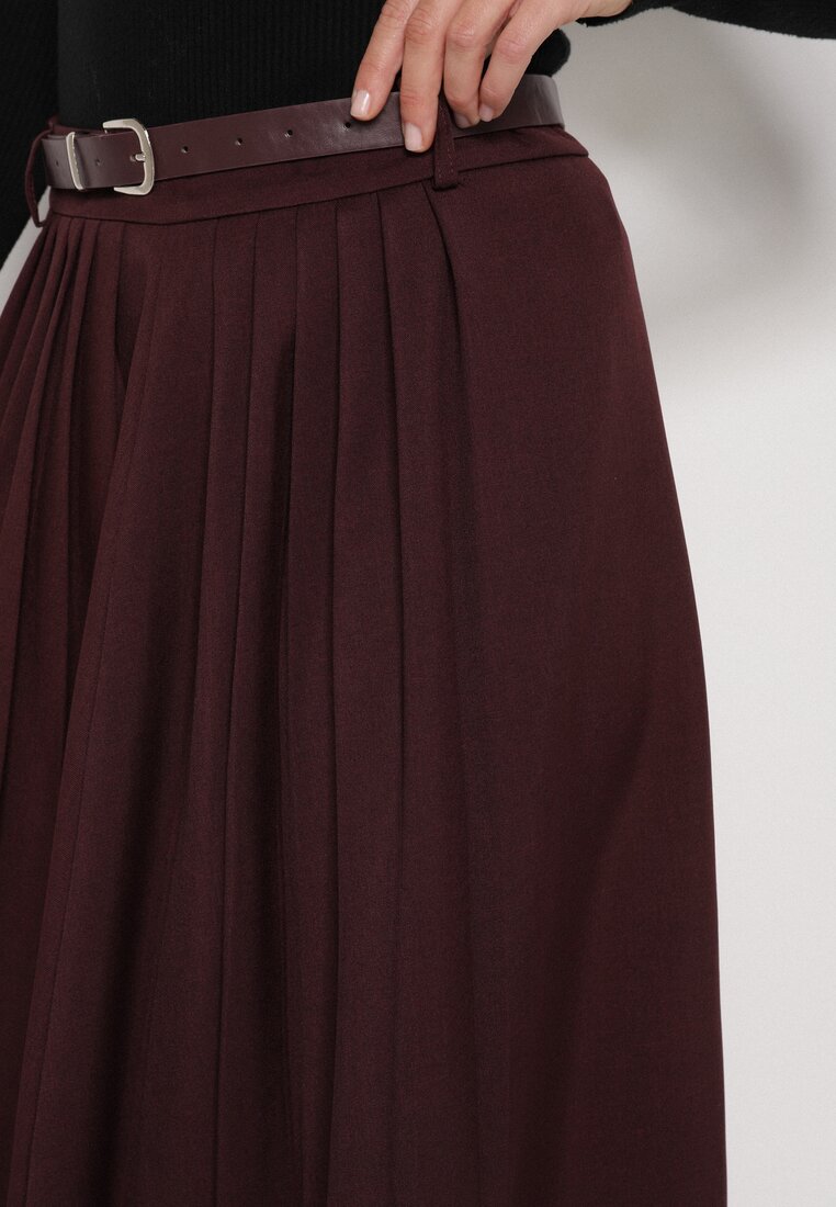 Bordowa Wiskozowa Spódnica o Rozkloszowanym Kroju z Paskiem z Klamrą Lawedisa