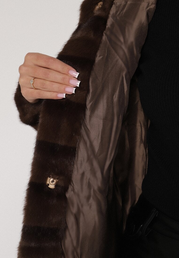 Brązowa Futrzana Kurtka z Nieodpinanym Kapturem i Paskiem Zetova