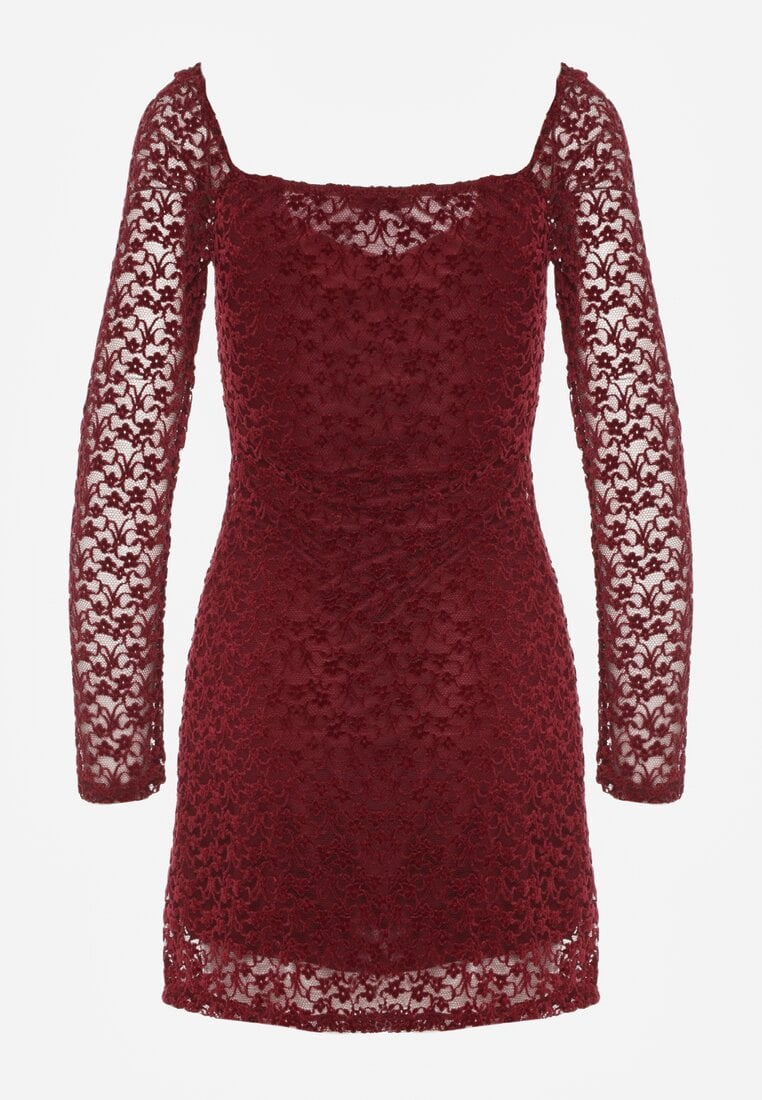 Bordowa Koronkowa Sukienka o Dopasowanym Kroju z Kwadratowym Dekoltem Tiwedesa
