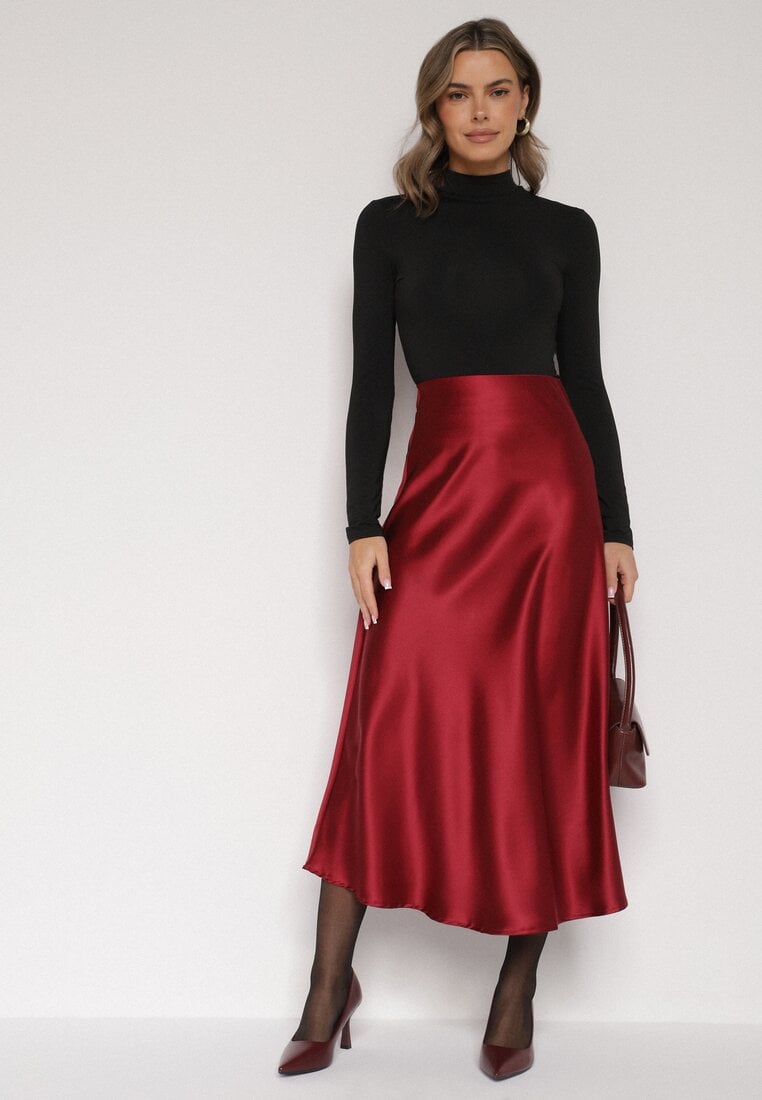 Bordowa Rozkloszowana Midi Spódnica Satynowa Zapinana na Suwak z Gumką w Pasie Williwarne