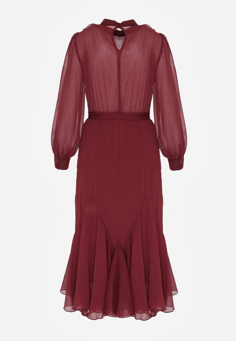 Bordowa Elegancka Sukienka z Bufiastymi Rękawami i Koronkowymi Falbankami Sewlina