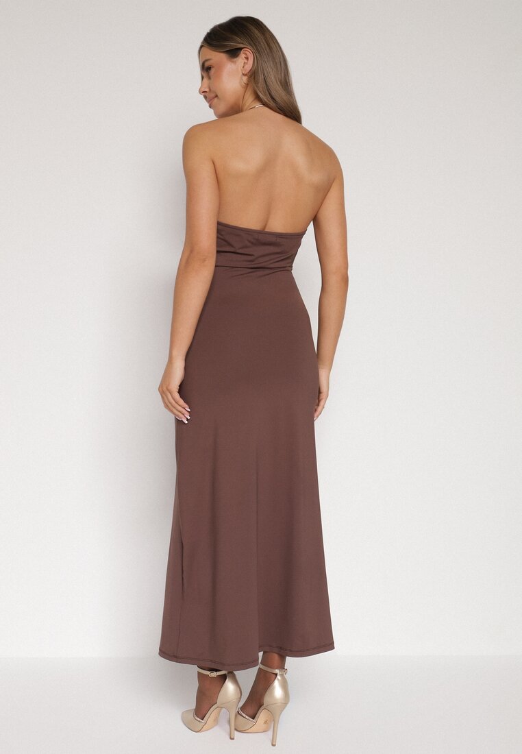 Brązowa Sukienka Koktajlowa z Dekoltem Halter i Odkrytymi Plecami Sewrina
