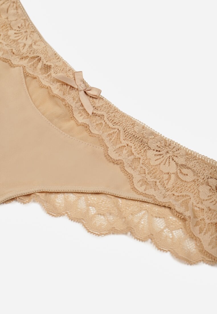 Beżowe Majtki Typu Stringi z Koronką Nedareanes