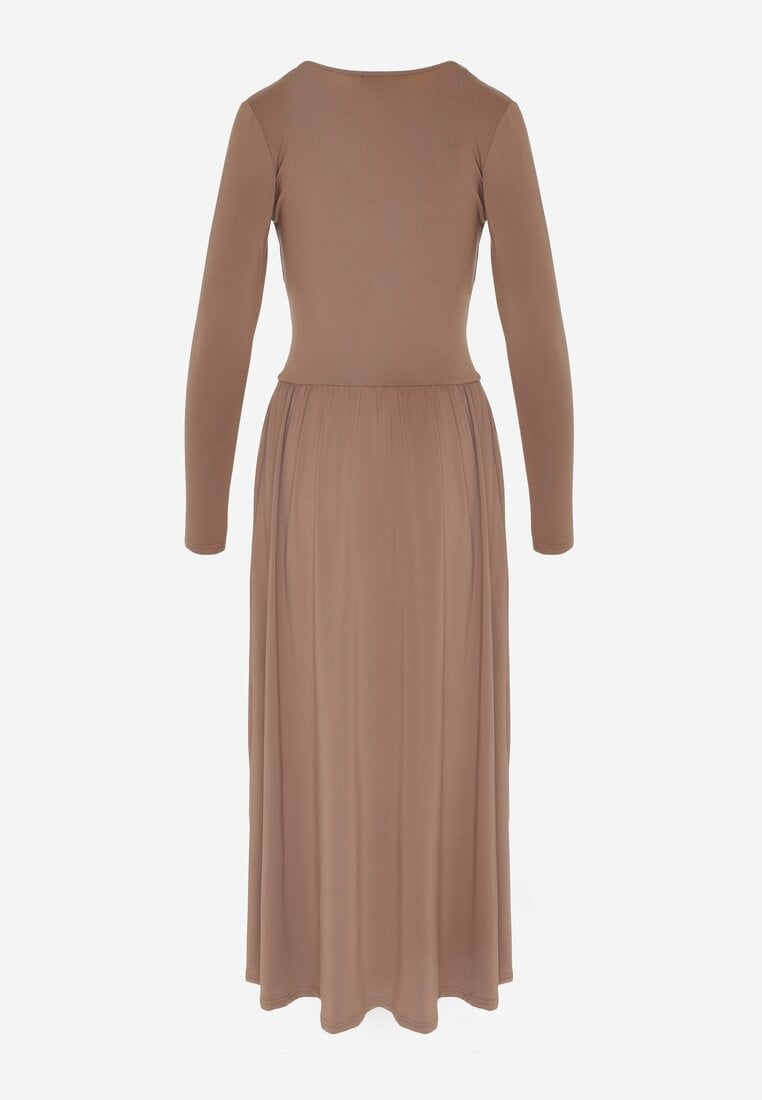 Brązowa Marszczona Sukienka Taliowana z Wiskozą z Dekoltem V i Długim Rękawem Emirie