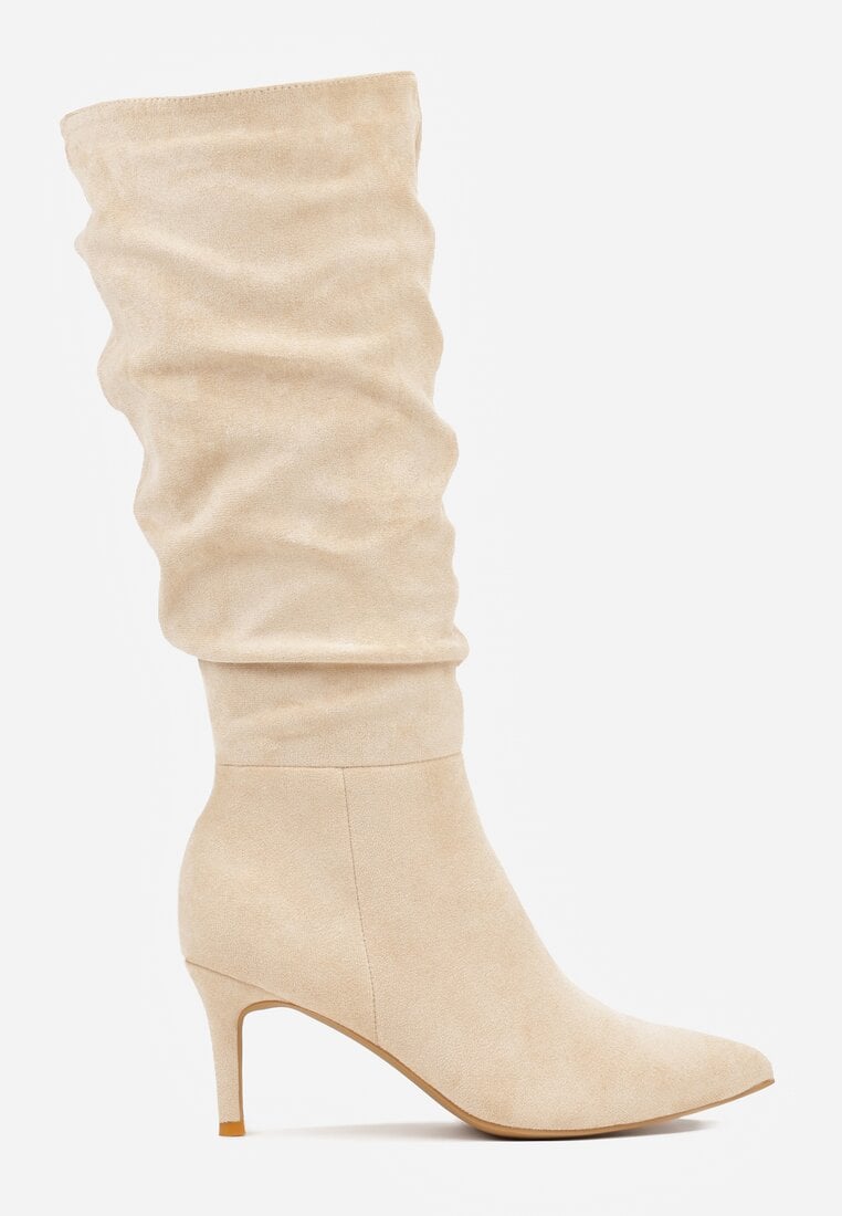 Beżowe Kozaki z Imitacji Zamszu na Szpilce z Marszczoną Cholewką Rilareia