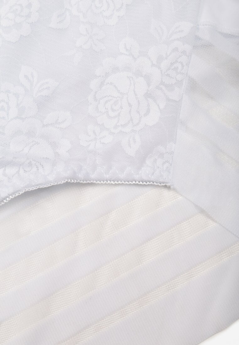 Białe Majtki Figi z Wysokim Stanem Zdobione Koronką i Siateczką Helieth