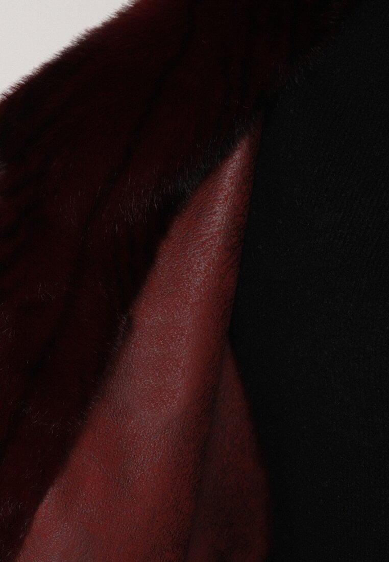 Bordowy Płaszcz Futerko o Kroju Oversize z Kieszeniami z Klapami Namys