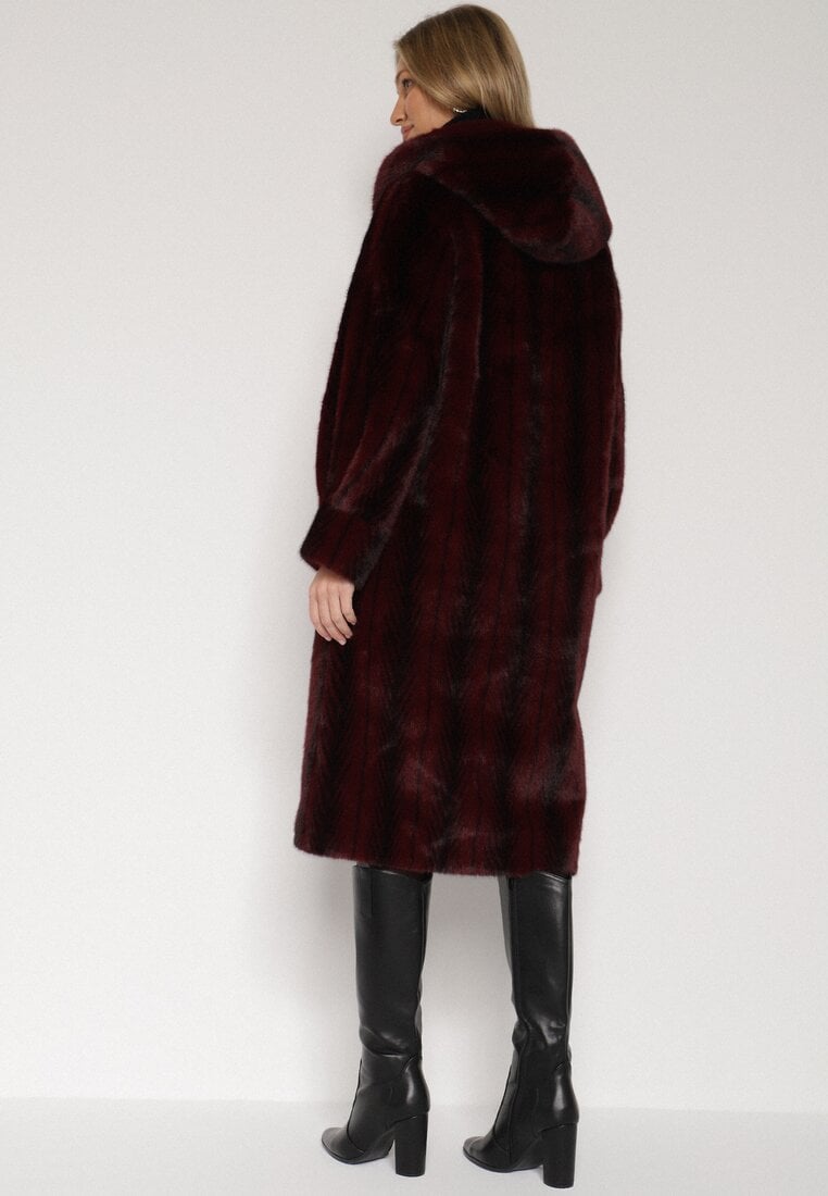 Bordowy Płaszcz Futerko w Pionowy Wzór z Kapturem Cahroris