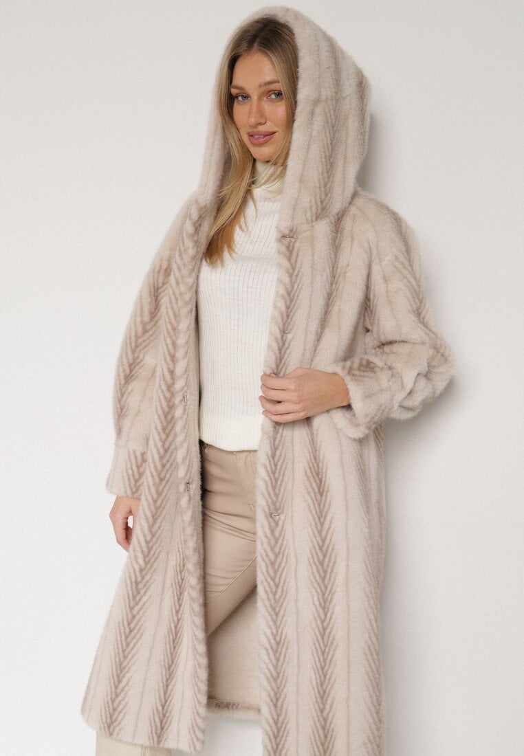 Jasnobeżowy Płaszcz Futerko w Pionowy Wzór z Kapturem Cahroris