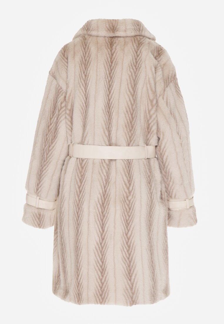 Jasnobeżowy Futrzany Płaszcz z Wiązanym Paskiem i Ozdobnymi Sprzączkami Felryna