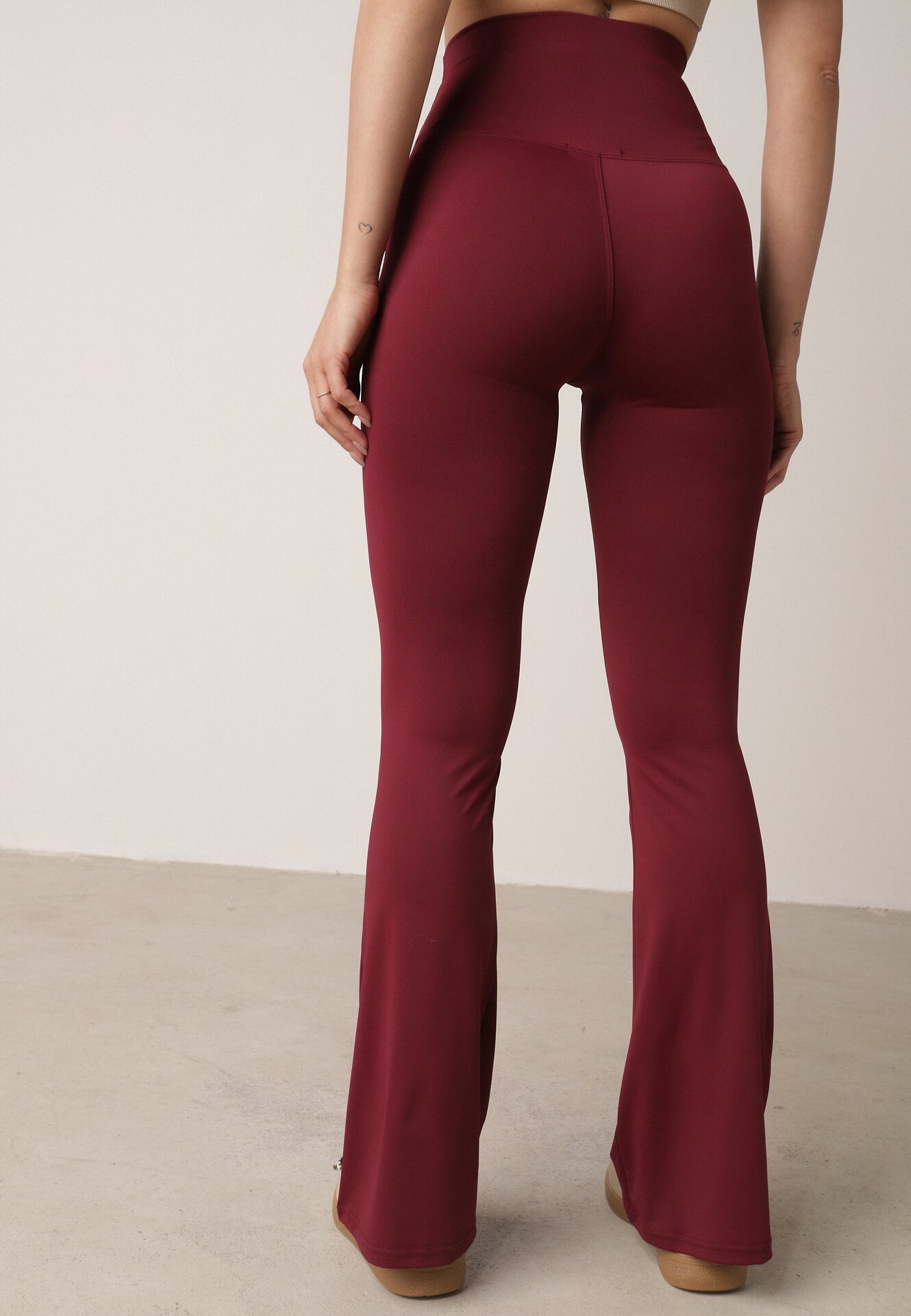 Bordowe Elastyczne Spodnie z Gumką w Talii i Wysokim Stanem Brinamla