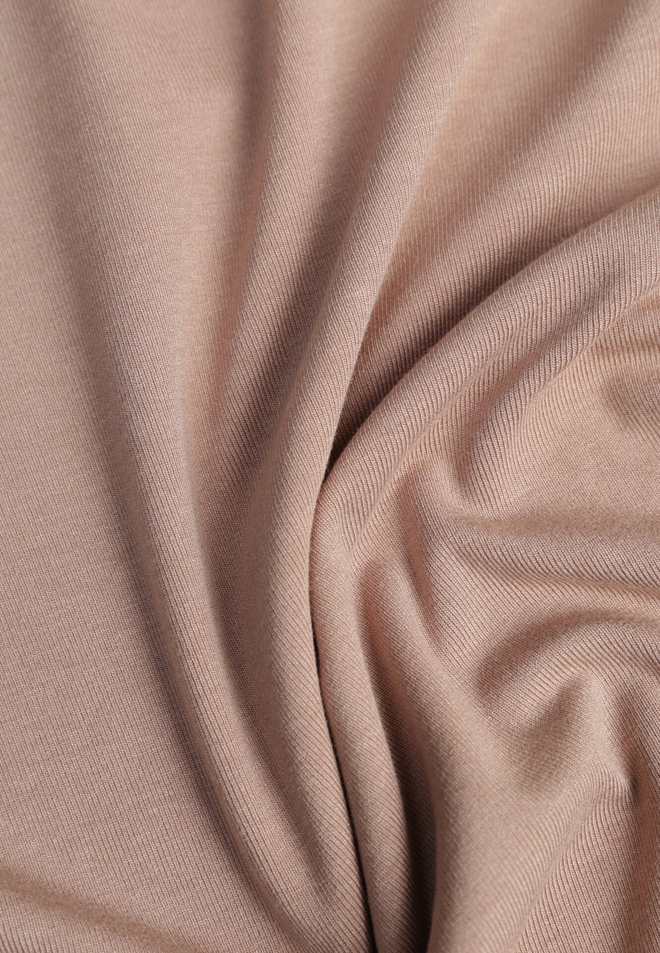 Beżowy Dopasowany T-shirt z Wiskozy z Golfem Isovera