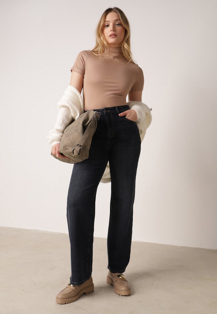 Beżowy Dopasowany T-shirt z Wiskozy z Golfem Isovera