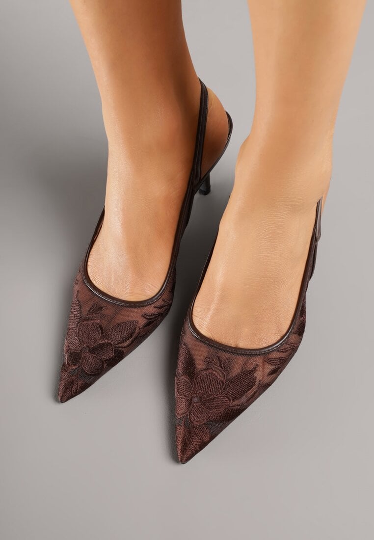 Brązowe Sandały na Szpilce z Haftowanym Wzorem Iphiserris