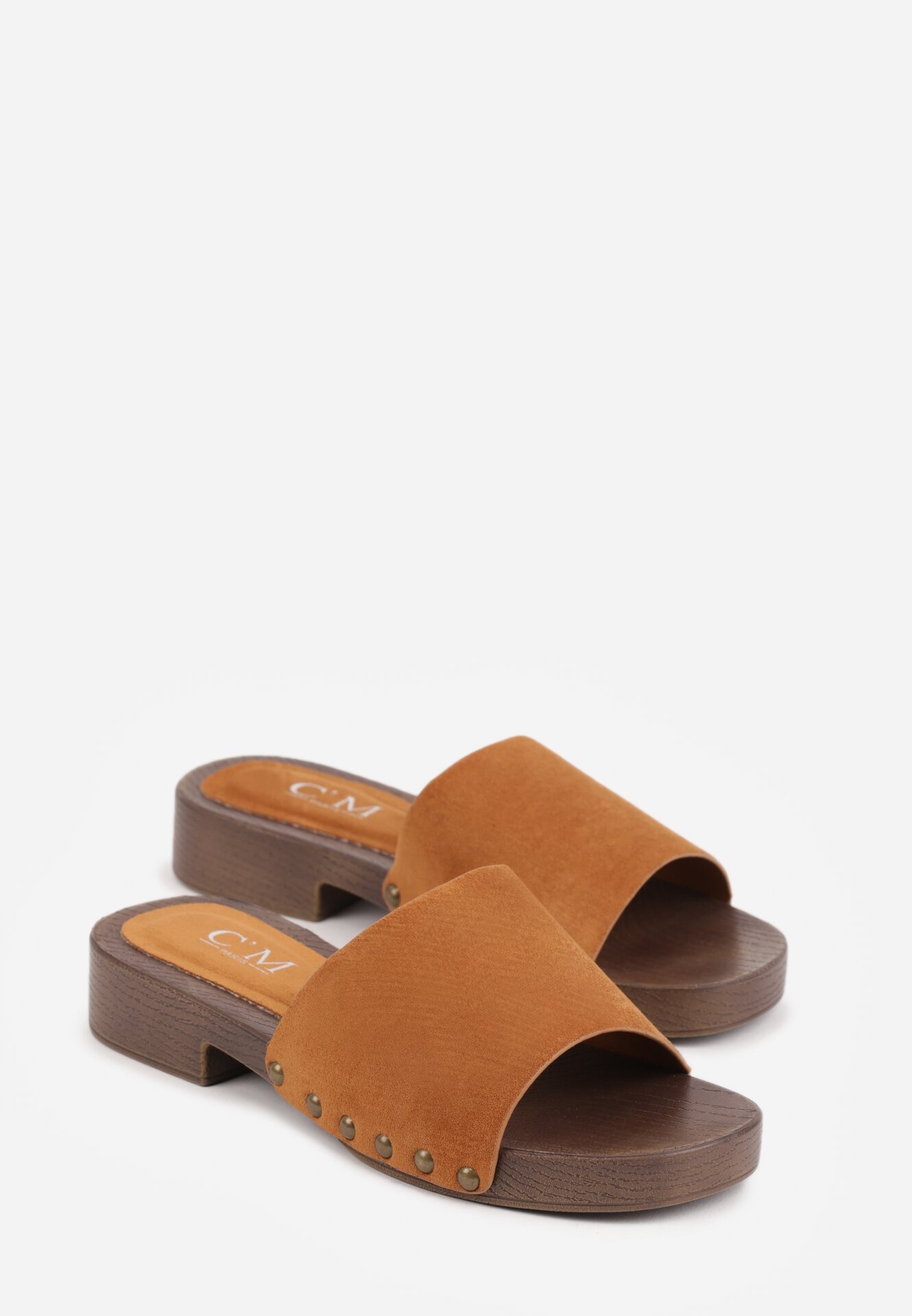 Brązowe Klapki Ozdobione Nitami Jehlone