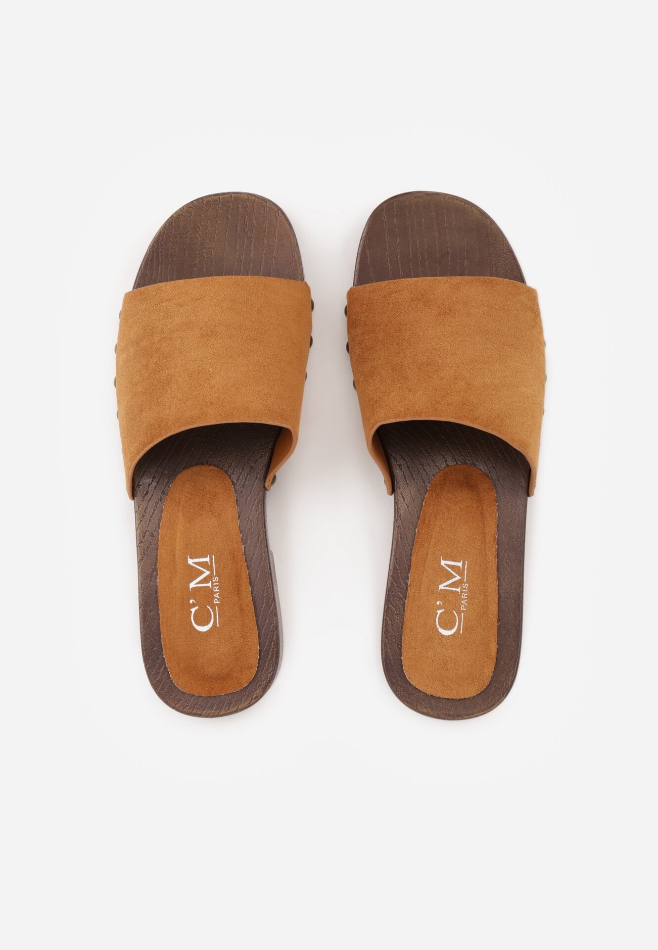 Brązowe Klapki Ozdobione Nitami Jehlone