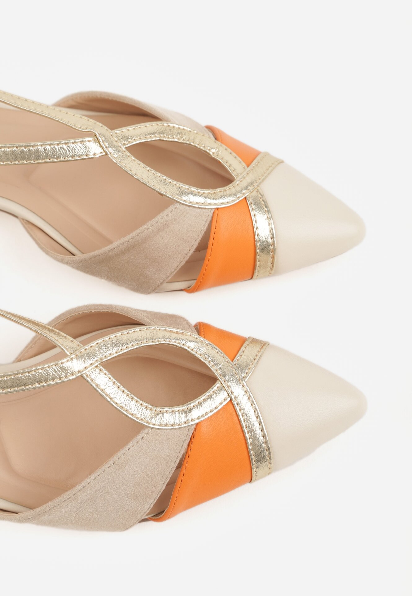 Beżowe Czółenka na Obacasie z Wycięciami i Metalicznymi Paskami Prosilis