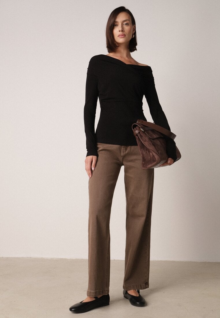 Czarna Bluzka z Bawełną Dekoltem Typu Łódka i Marszczeniem  Typhatos