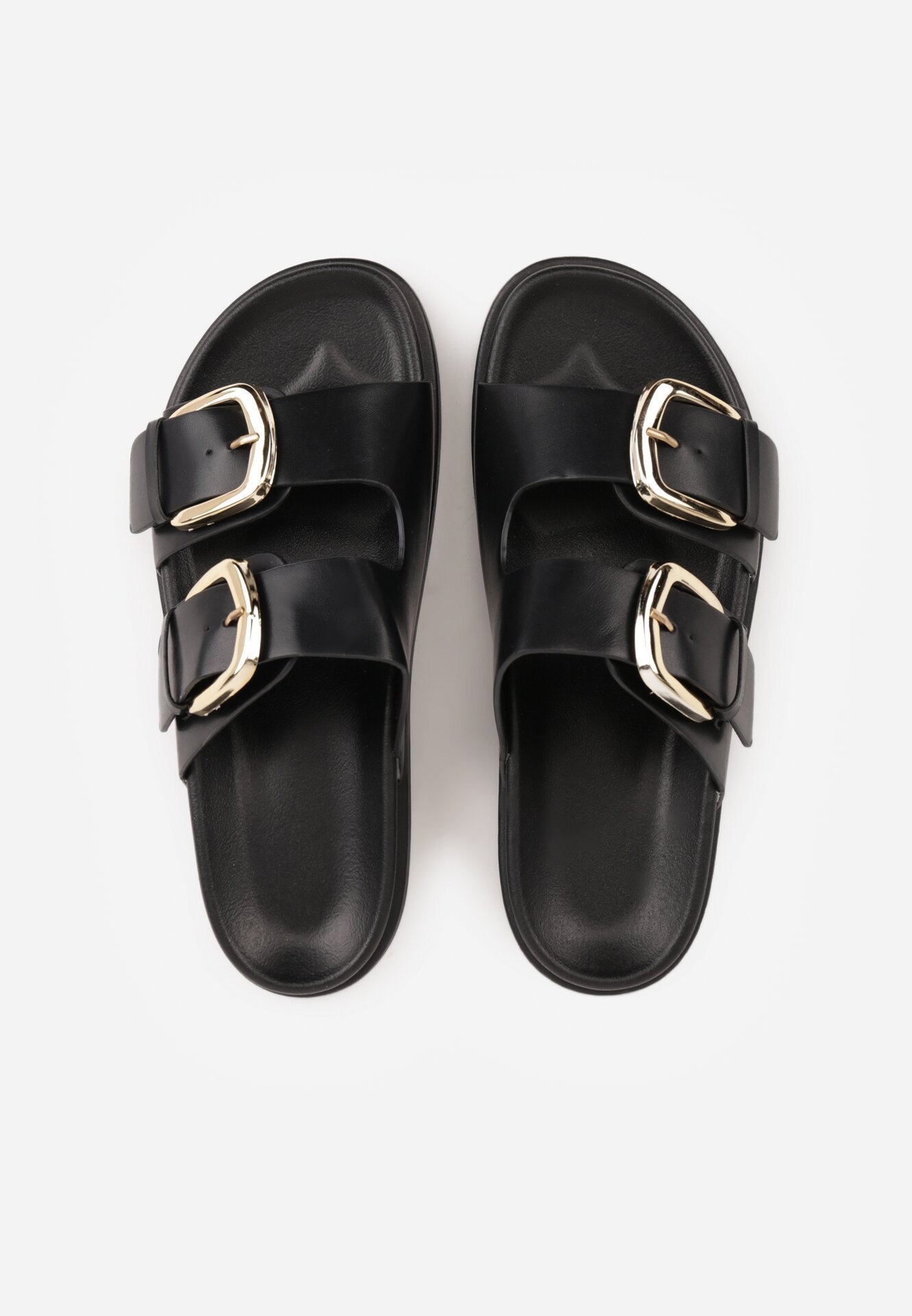 Czarne Klapki Ozdobione Dwoma Paskami i Klamrami Jilryna