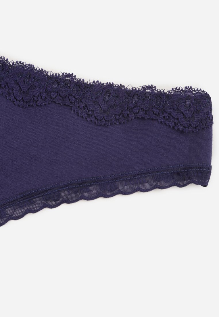 Granatowe Majtki z Bawełną Typu Stringi Ozdobione Koronką Cirilise