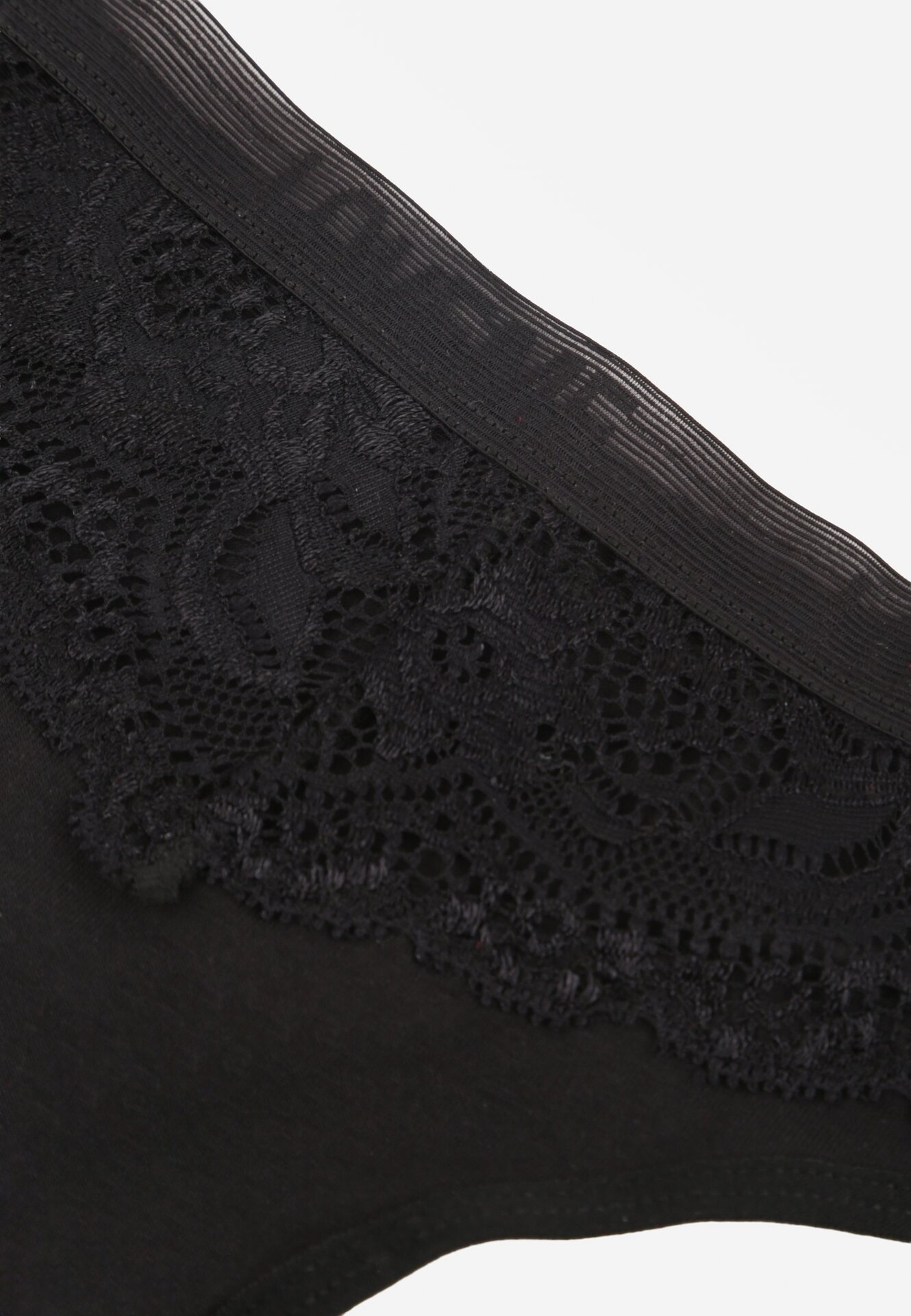 Czarne Majtki Stringi z Bawełną Ozdobione Koronką Thelanthe