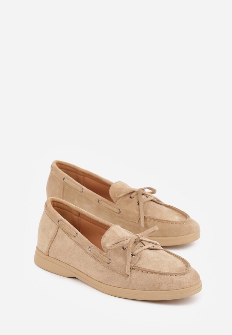 Ciemnobeżowe Mokasyny Ozdobione Wiązaniem Fyrelerris