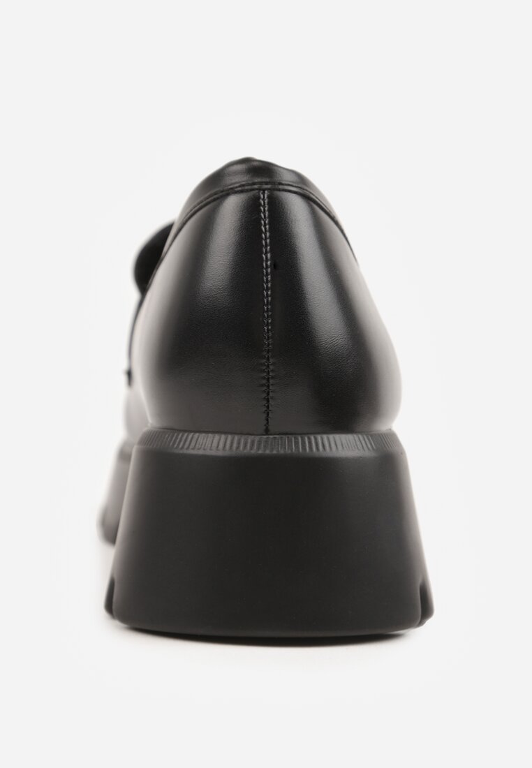 Czarne Mokasyny na Grubej Tłoczonej Podeszwie Dorikharei