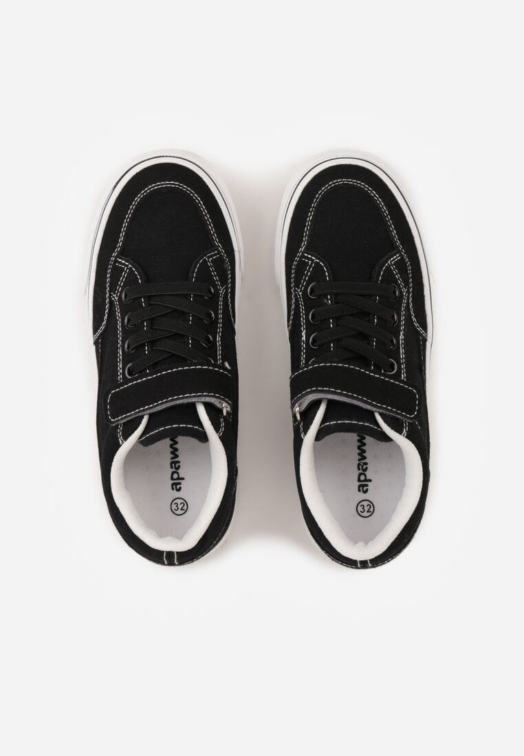 Czarne Trampki Ozdobione Przeszyciami Adrearea