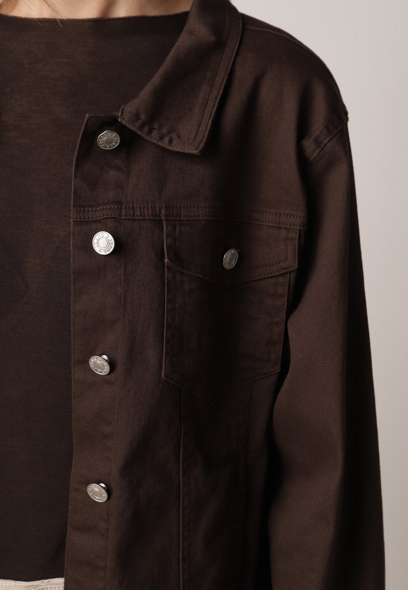 Ciemnobrązowa Bawełniana Kurtka Jeansowa Perimea