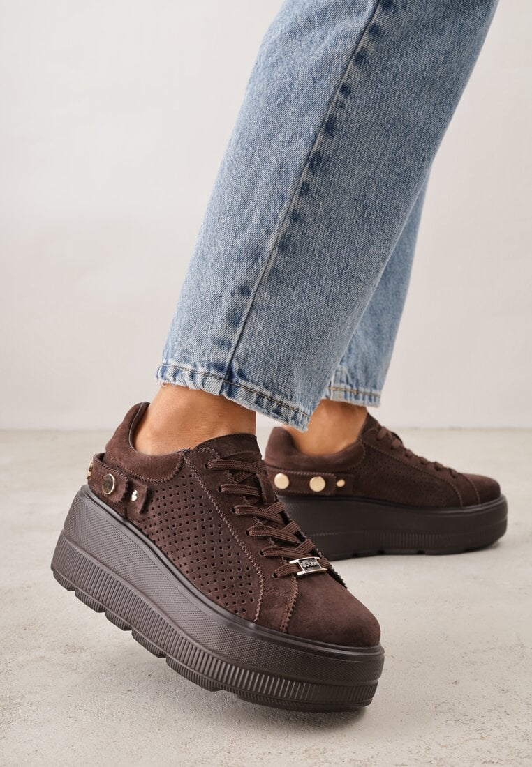 Ciemnobrązowe Skórzane Sneakersy na Platformie i Koturnie Zdobione Perforacją Peniesh