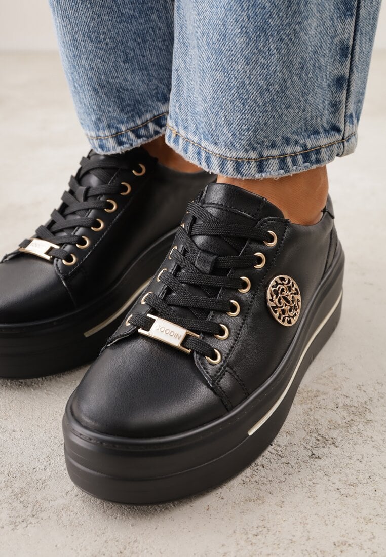 Czarne Sneakersy na Koturnie ze Skóry Naturalnej z Ozdobami Cnassophe