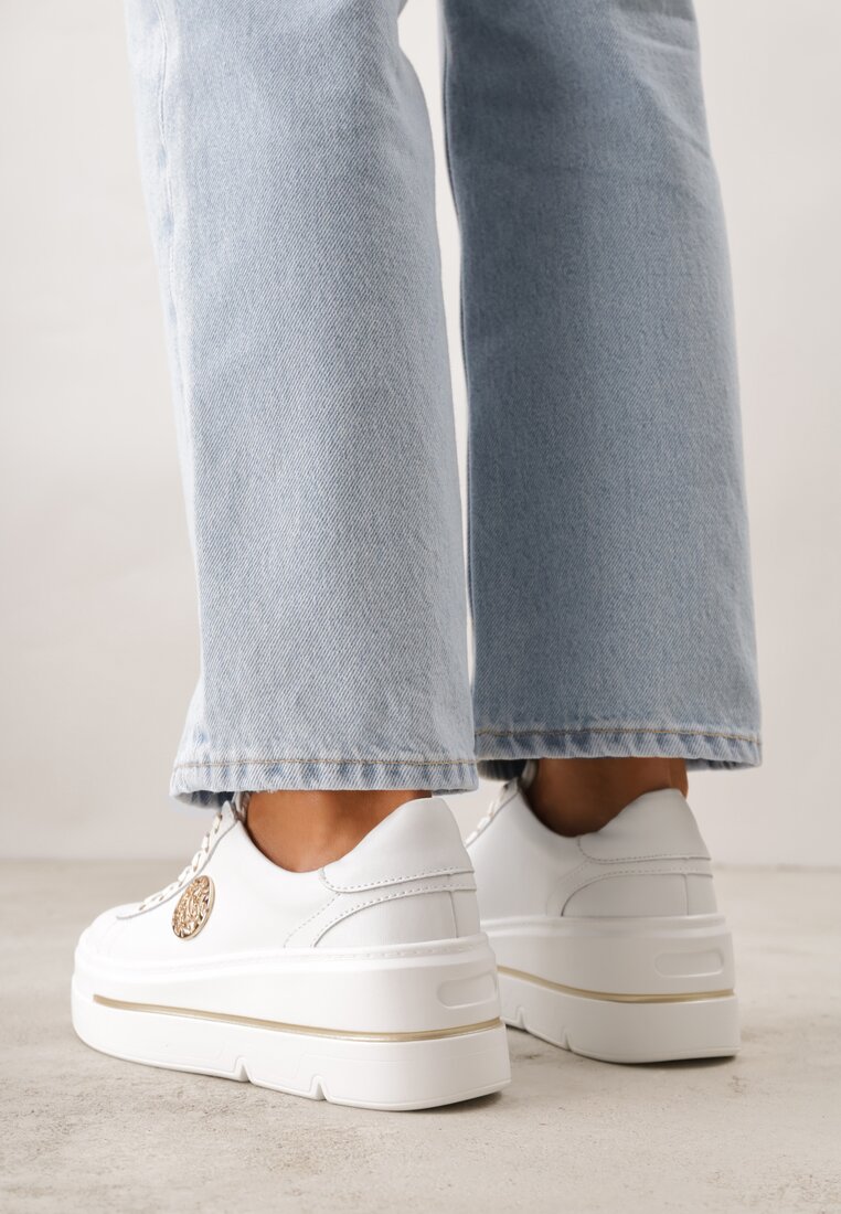 Białe Sneakersy na Koturnie ze Skóry Naturalnej z Ozdobami Cnassophe