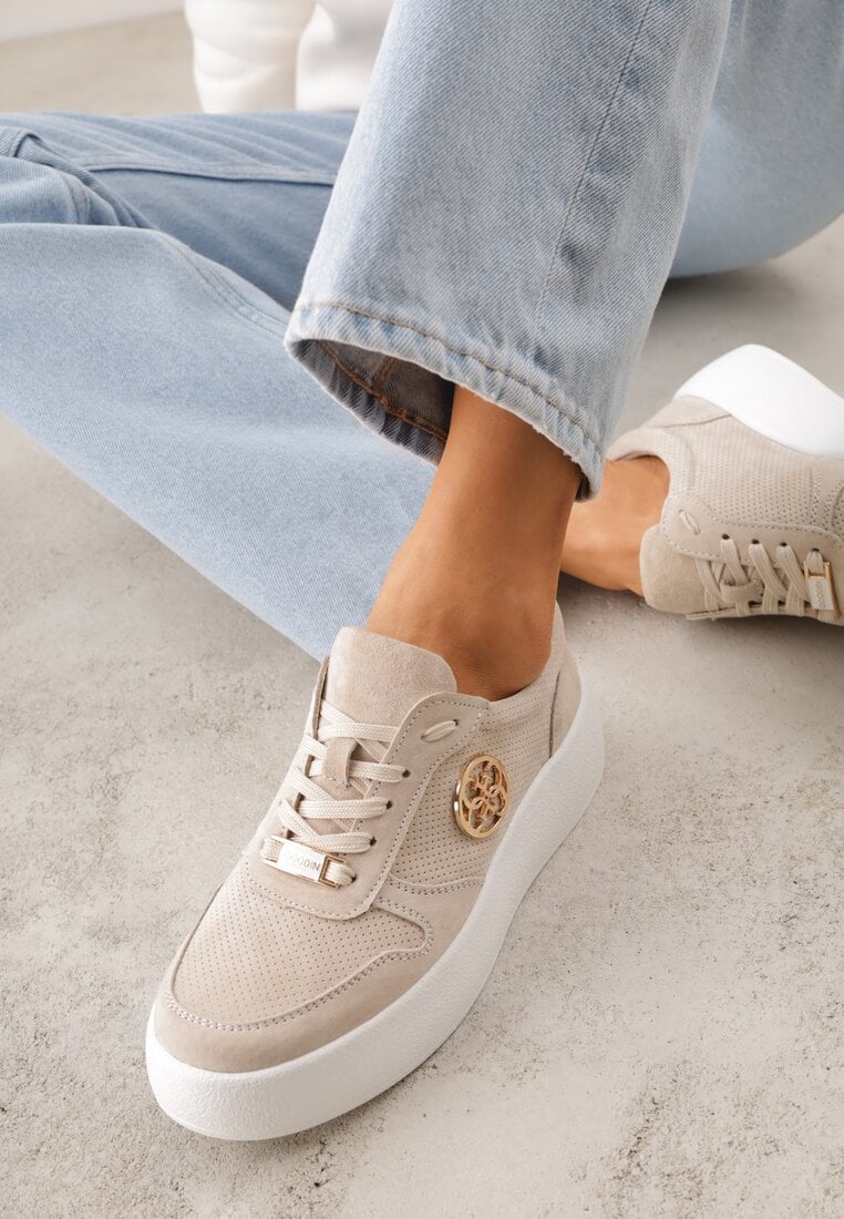 Beżowe Sneakersy Skórzane na Grubej Podeszwie z Geometryczną Ozdobą Syrolphi