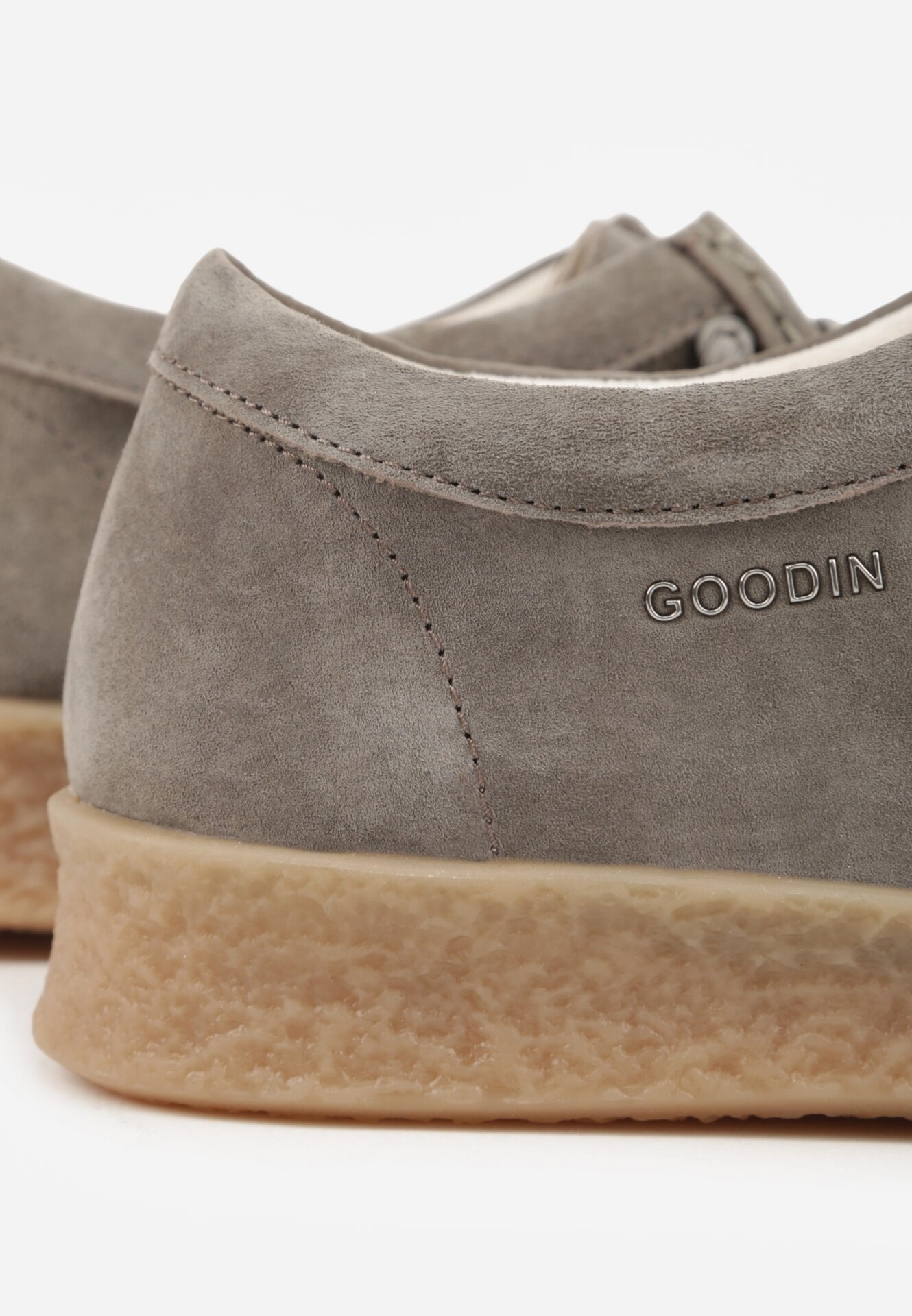 Ciemnobeżowe Zamszowe Półbuty ze Skórzaną Wkładką i Ozdobnymi Przeszyciami Olenos