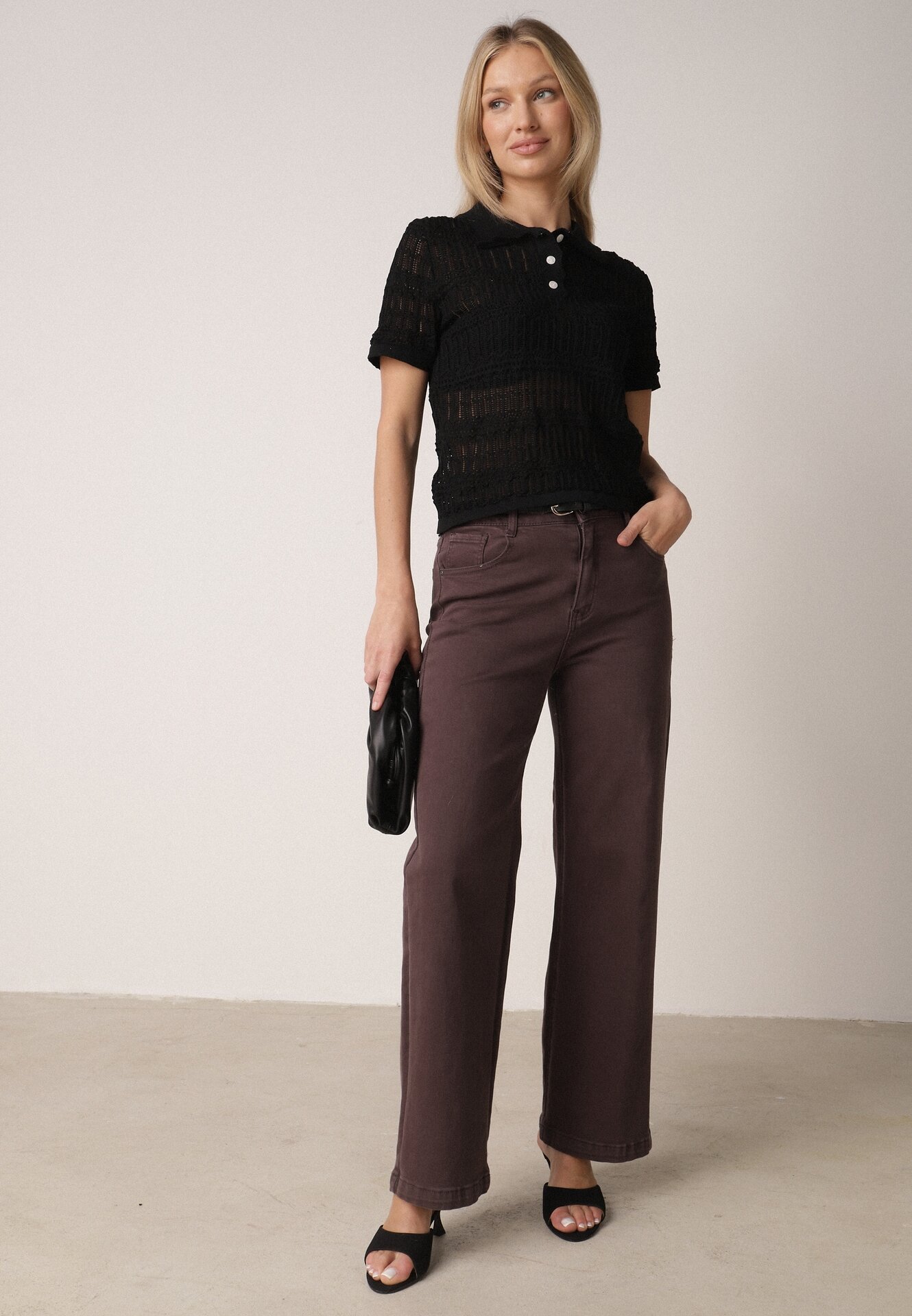 Czarna Szydełkowa Bluzka z Wiskozy z Guzikami i Kołnierzykiem Calime