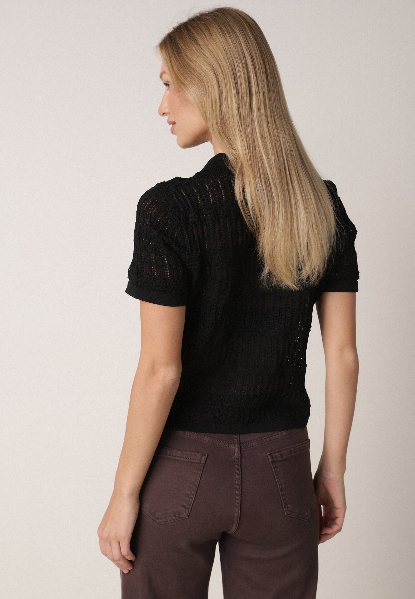 Czarna Szydełkowa Bluzka z Wiskozy z Guzikami i Kołnierzykiem Calime