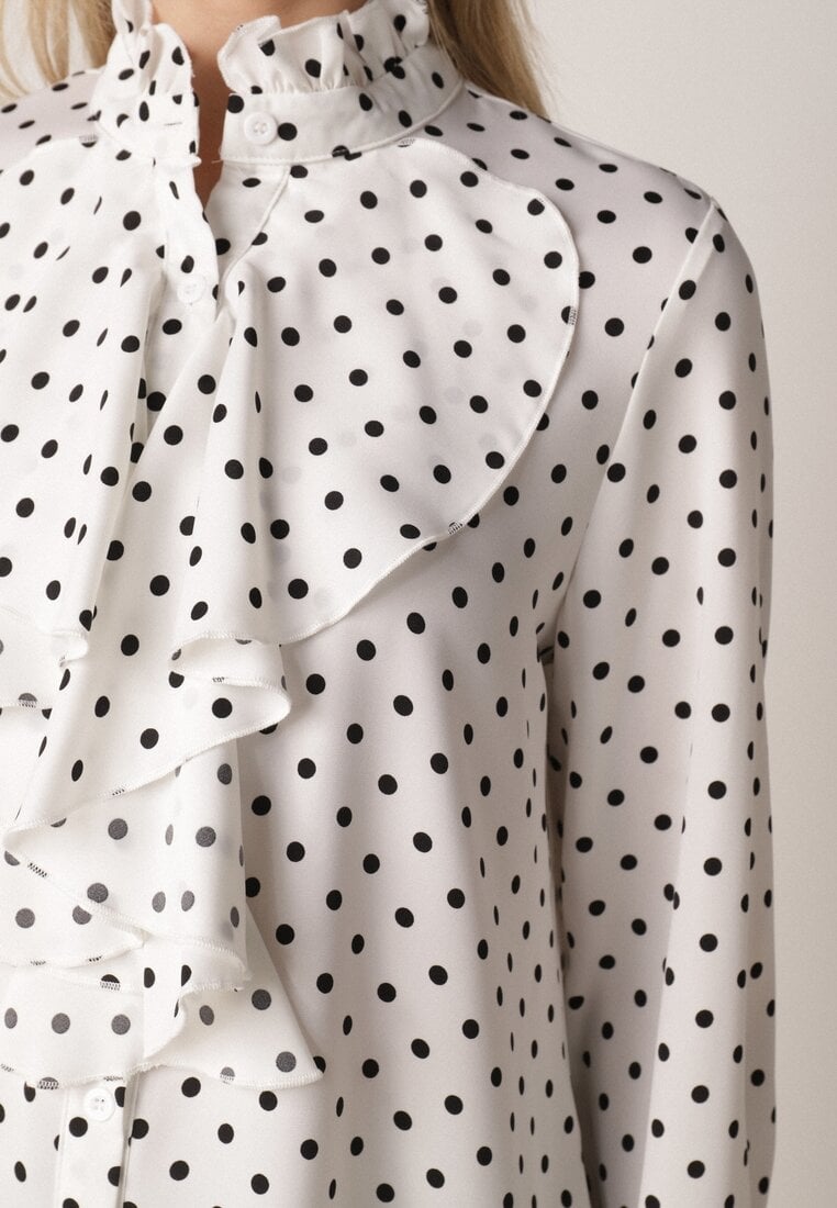 Biała Wiskozowa Koszula w Kropki ze Stójką z Ozdobnymi Falbanami Isamene