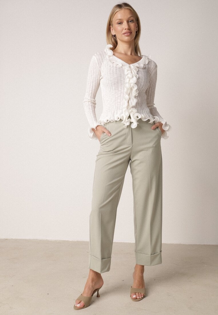 Biała Prążkowana Bluzka z Wiskozą Ozdobiona Falbanami Pronasia