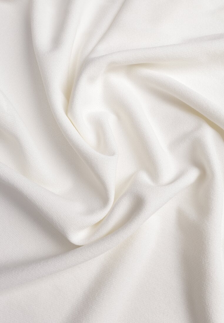 Biała Bluzka z Wiskozą o Nietoperzowym Kroju Oromeda