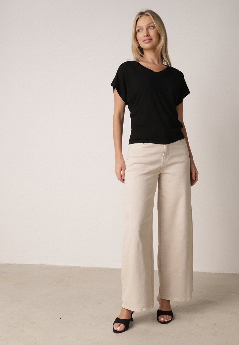 Czarny T-shirt z Wiskozy z Trójkątnym Dekoltem Achiore