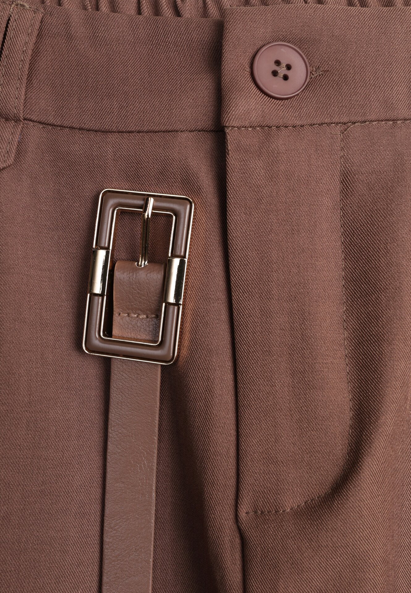 Pantaloni scurți Maro