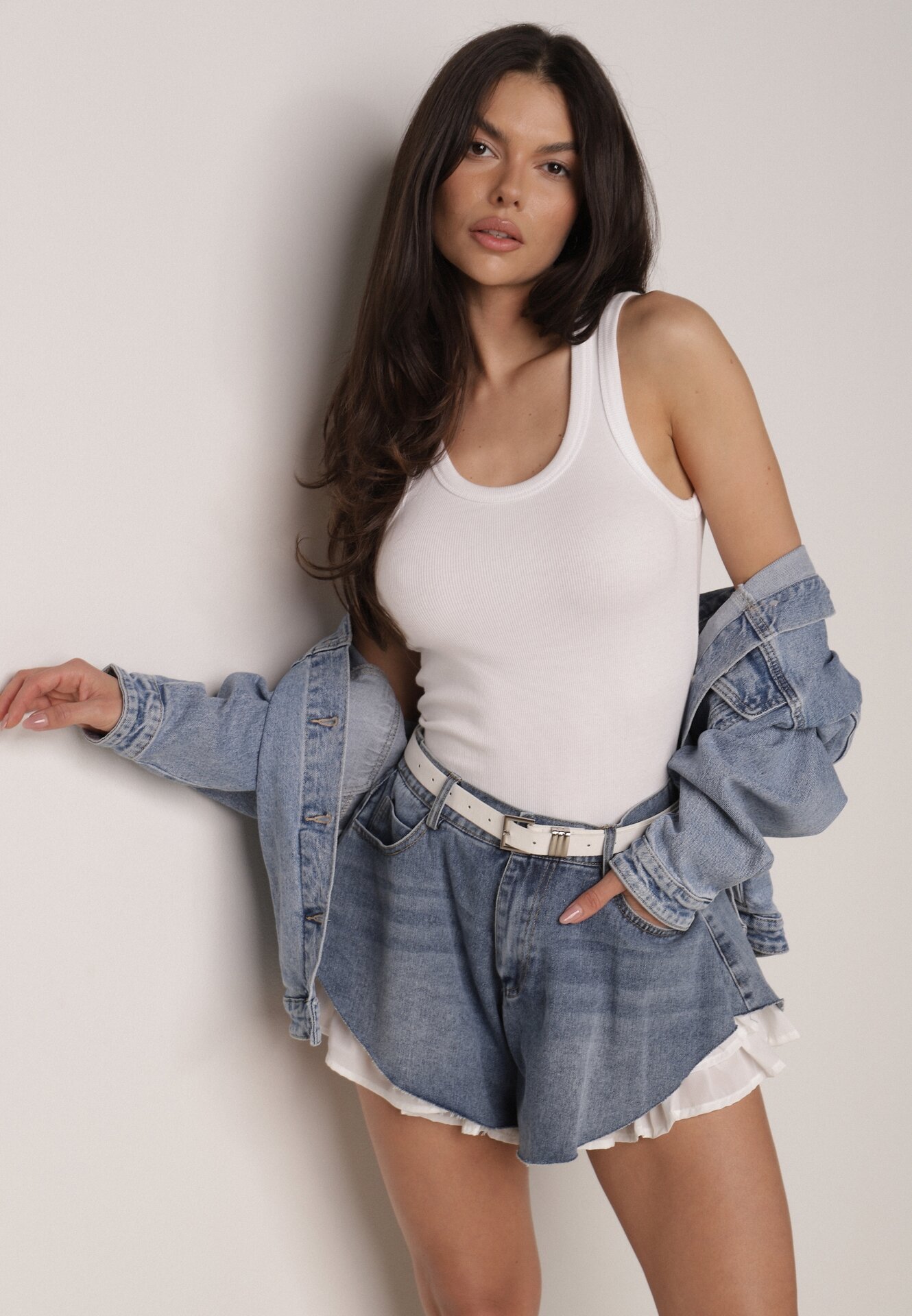 Niebieskie Bawełniane Szorty Jeansowe z Falbanami Demite