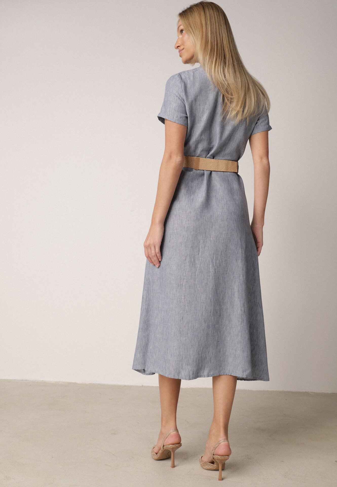 Niebieska Sukienka Koszulowa z Krótkim Rękawem i Paskiem z Klamrą Orethea