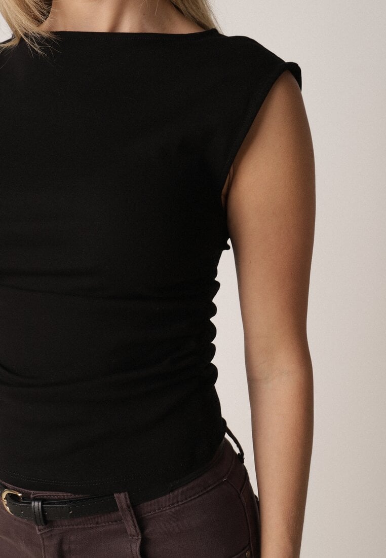 Czarna Bluzka z Elastycznego Materiału z Dekoltem Łódką Megaris