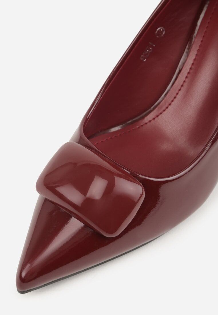 Bordowe Lakierowane Czółenka na Szpilce z Ozdobą Aroanoire